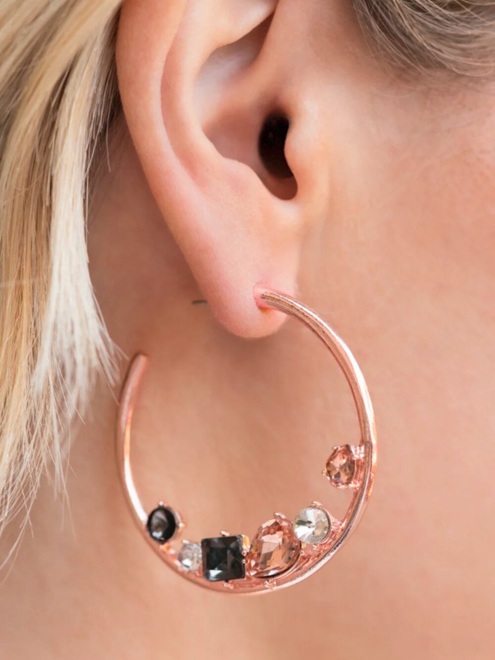 Paparazzi Jewelry Accessories - Attractive Allure - Rose Gold Earrings - Vintage
